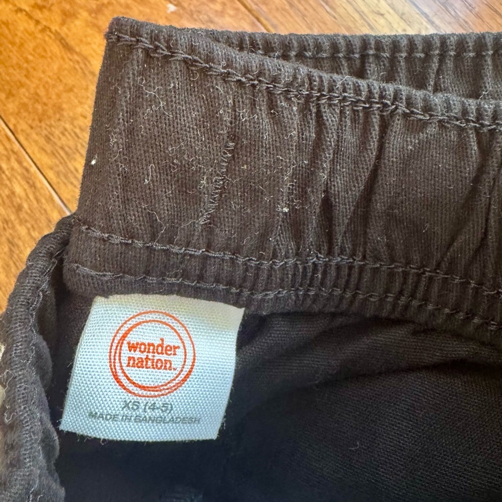 Green Dinosaur Hoodie and Black Pants Set (Boys 4/5) NWT - Picture 3 of 3